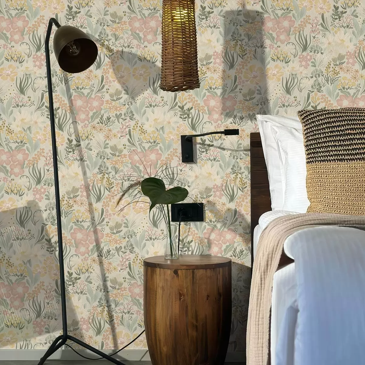 Wallpaper Floral print in pastel palette a00154v1