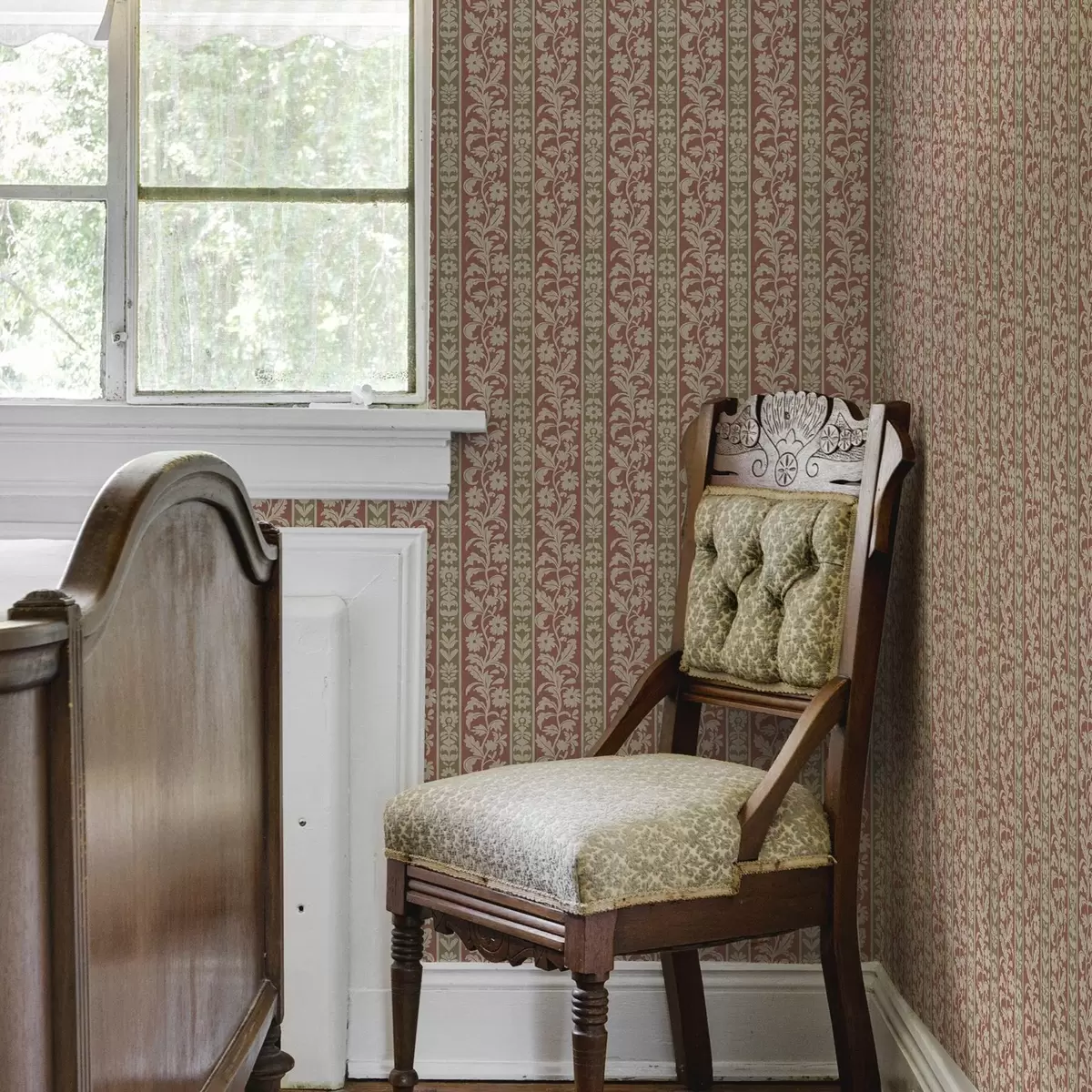 Wallpaper Retro vertical stripes with floral pattern a00362