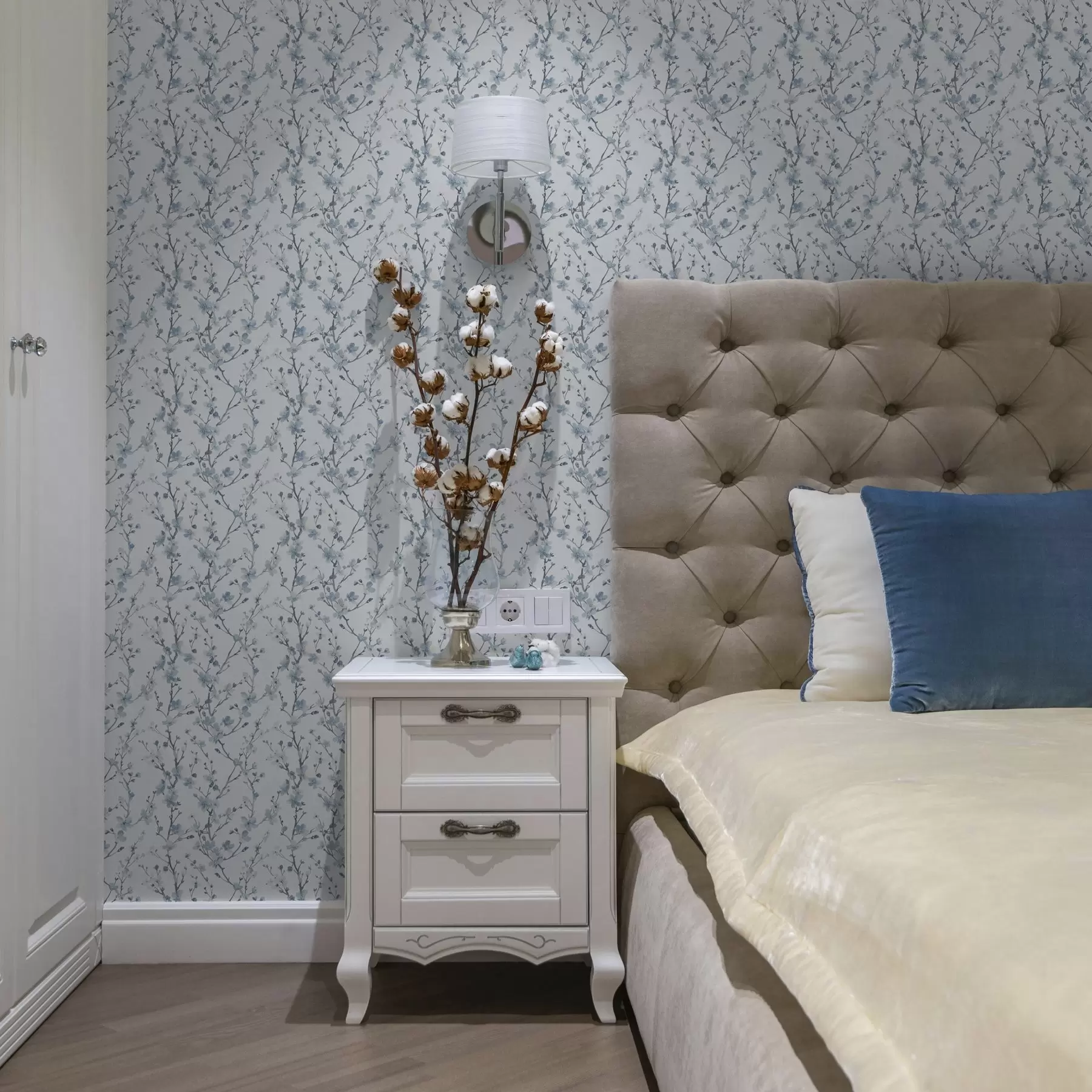 wall murals Blue cherry blossoms on a white background with soft contrast a00399