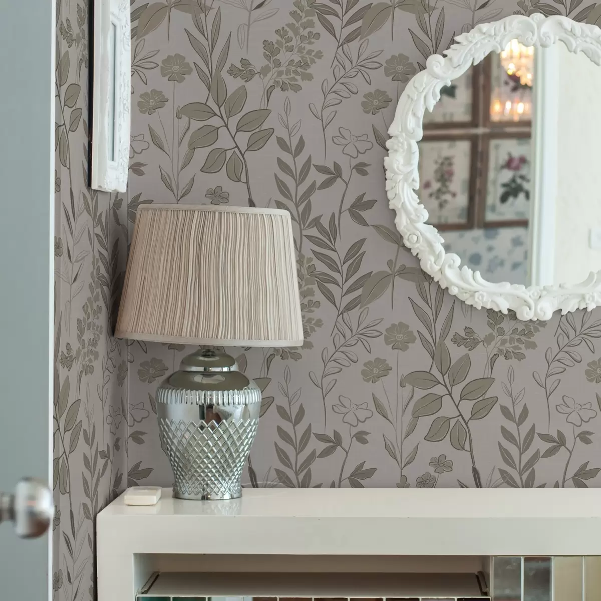 Wallpaper Sketchy wildflowers in natural tones a00432