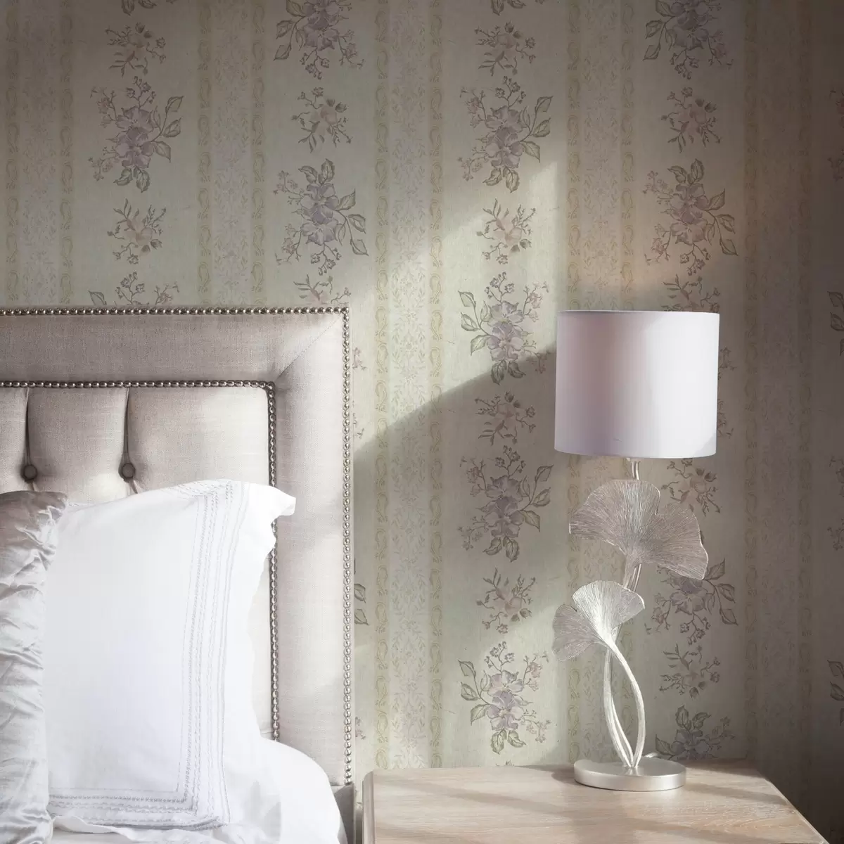 Wallpaper Vintage flowers on a striped background with ornament a00440