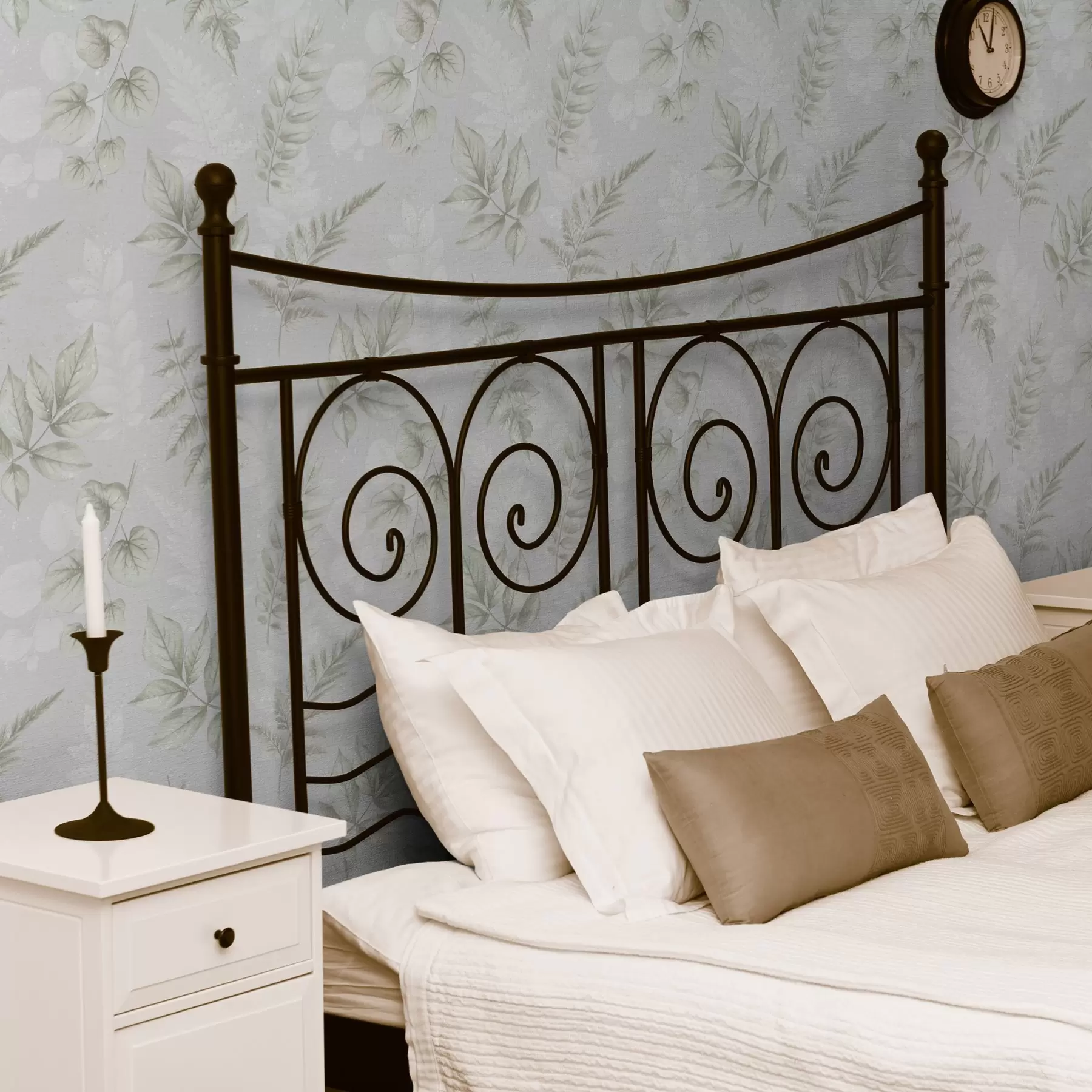 wall murals Light watercolor leaves with splash effect on a gray background a00446