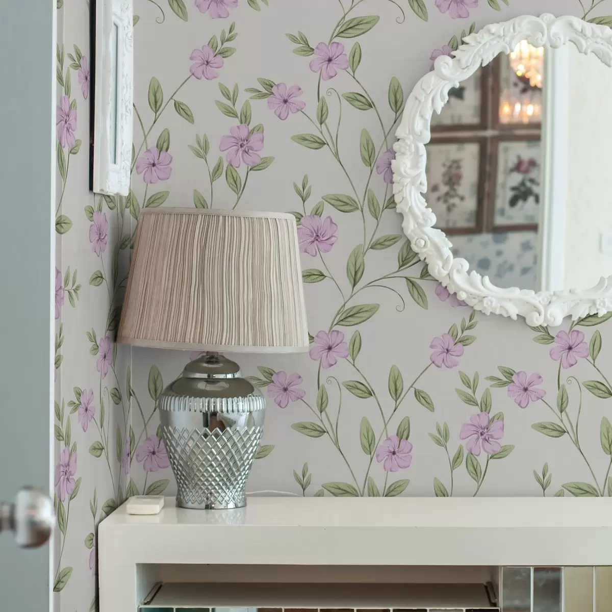 Wallpaper Pink flowers with green vines on a cream background a00453