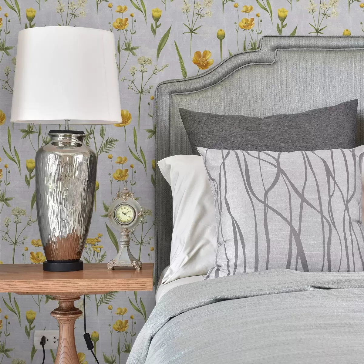 Wallpaper Yellow flowers and greenery on a light gray background a00472