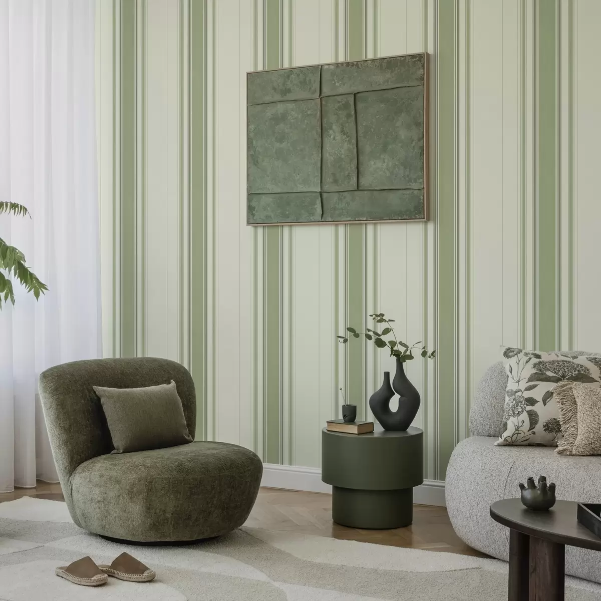 Wallpaper Cream background with a wide green central stripe a00519