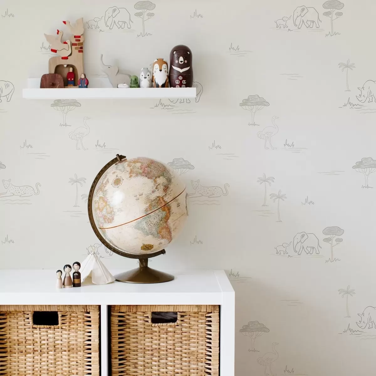 Wallpaper Minimalist safari: elephants, rhino, leopard and palms a00492