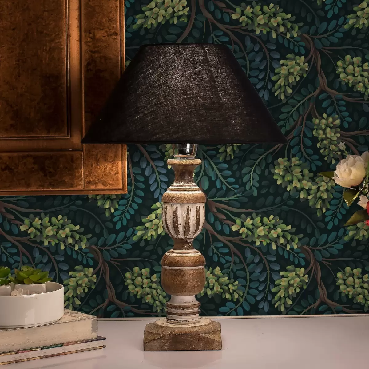 Wallpaper Branches with greenish inflorescences on a dark background a00786