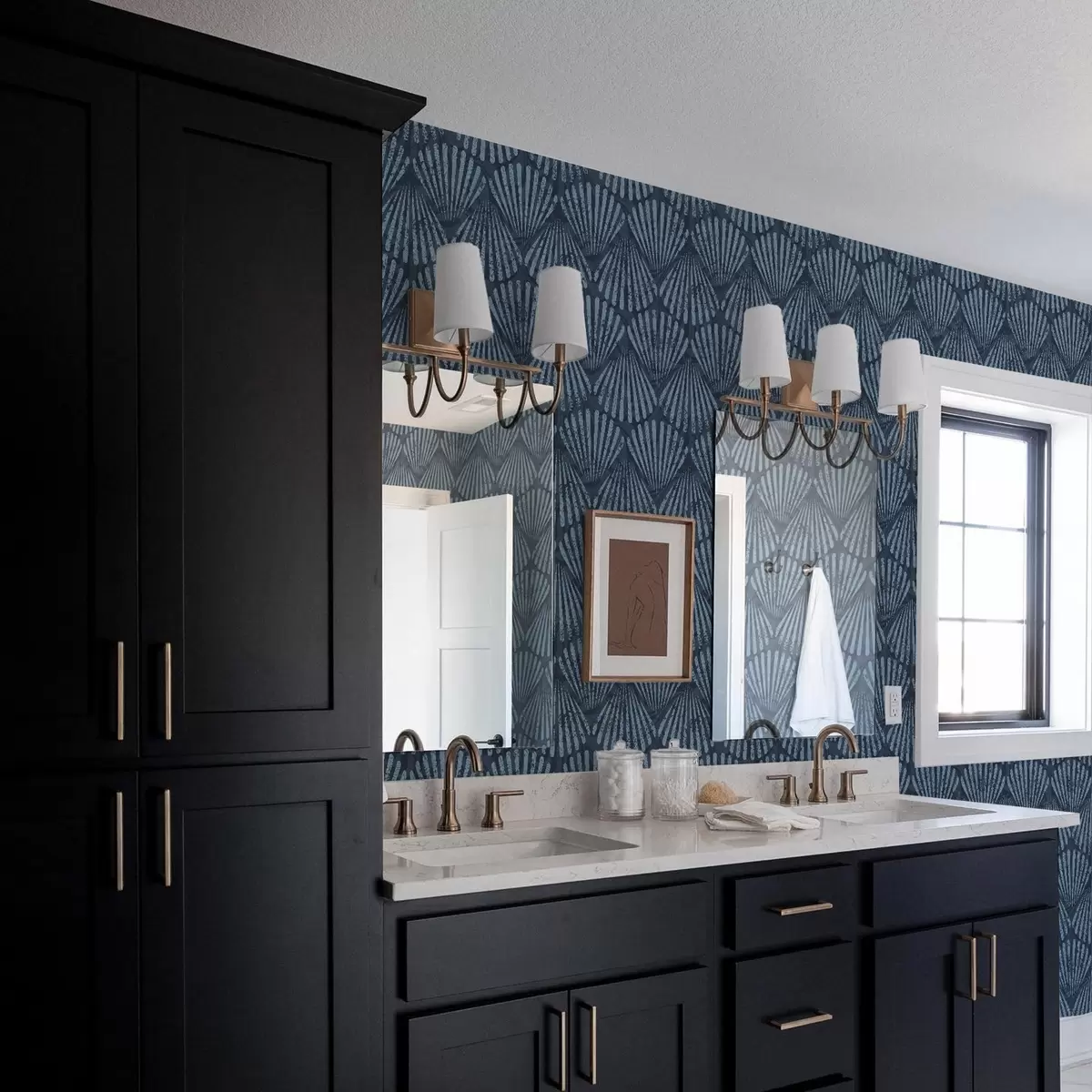 Wallpaper Abstract rays in shades of blue, dynamic motif a00710