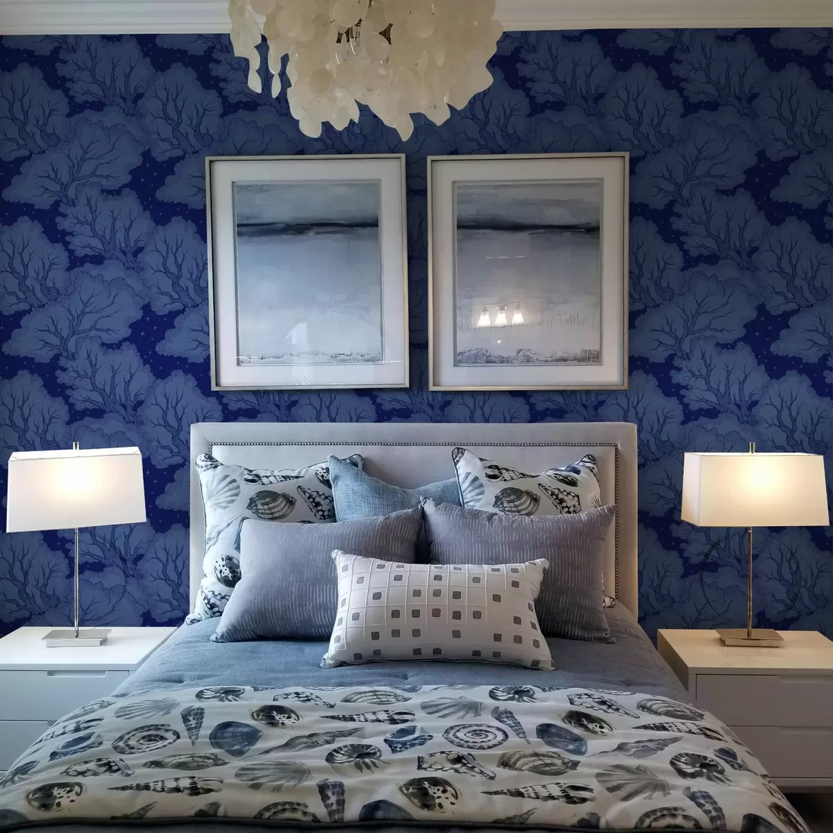 Wallpaper Silhouettes of trees under a starry sky in shades of blue a00798