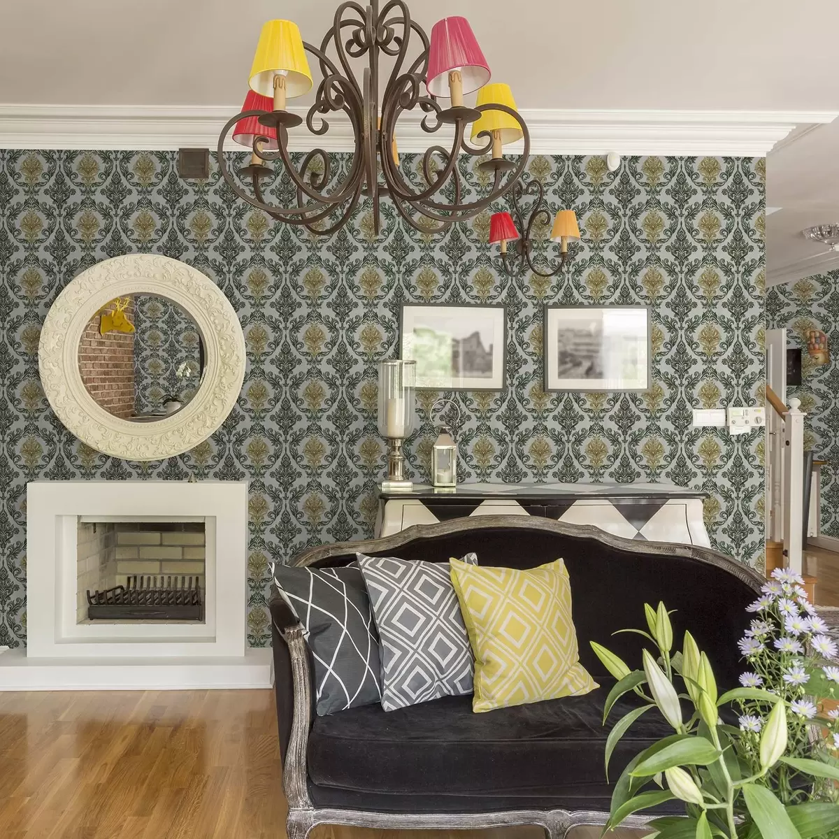 Wallpaper Damask with green scrolls on a light ground a00828v1