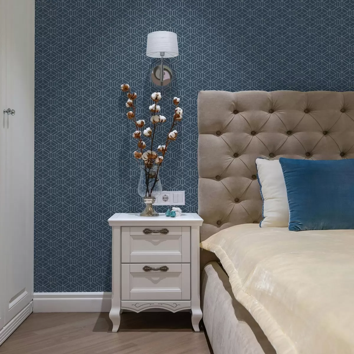 Wallpaper Blue background with white linear cubes in a grid a01067v1