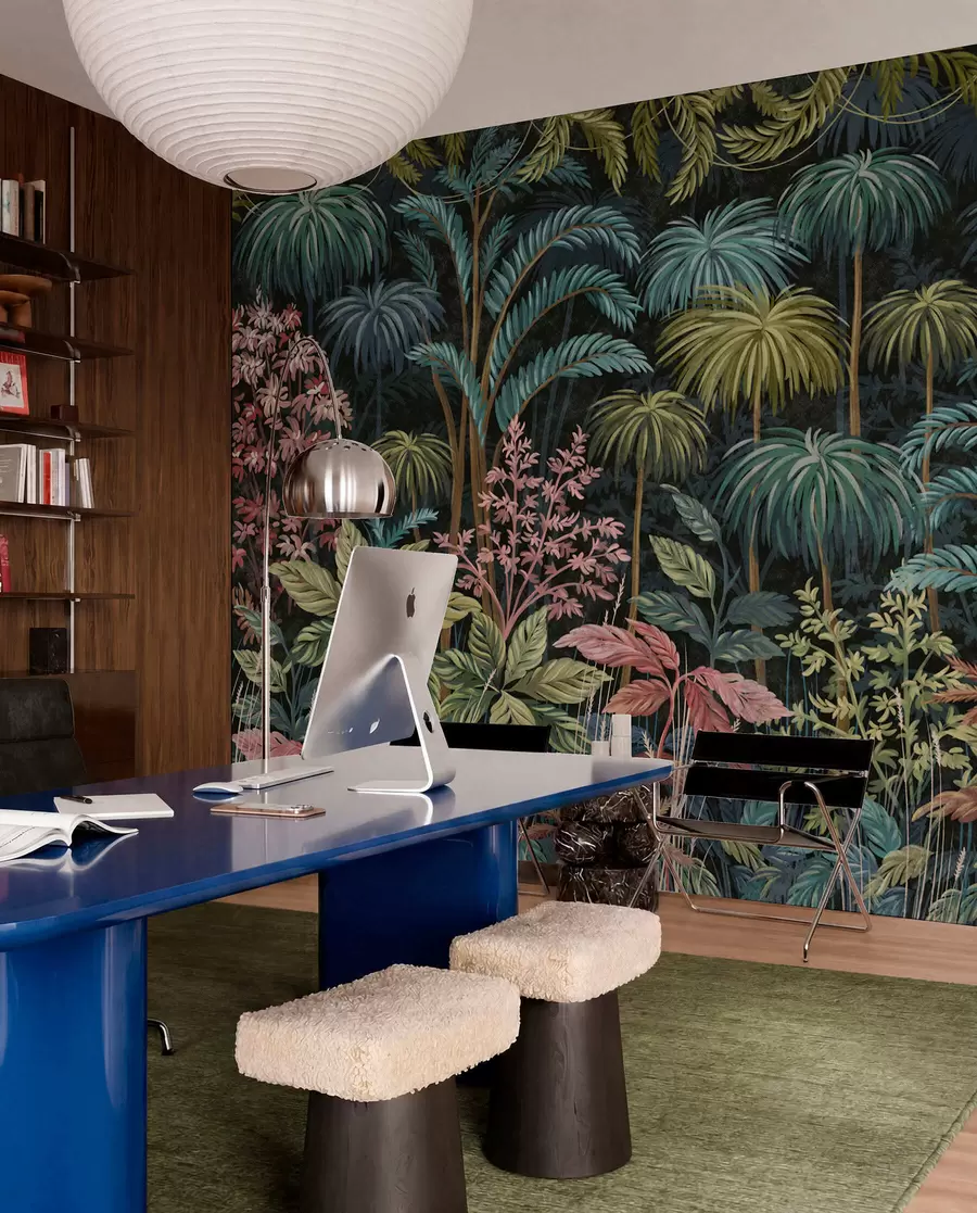 wall murals Dense tropical foliage with large leaves w05116