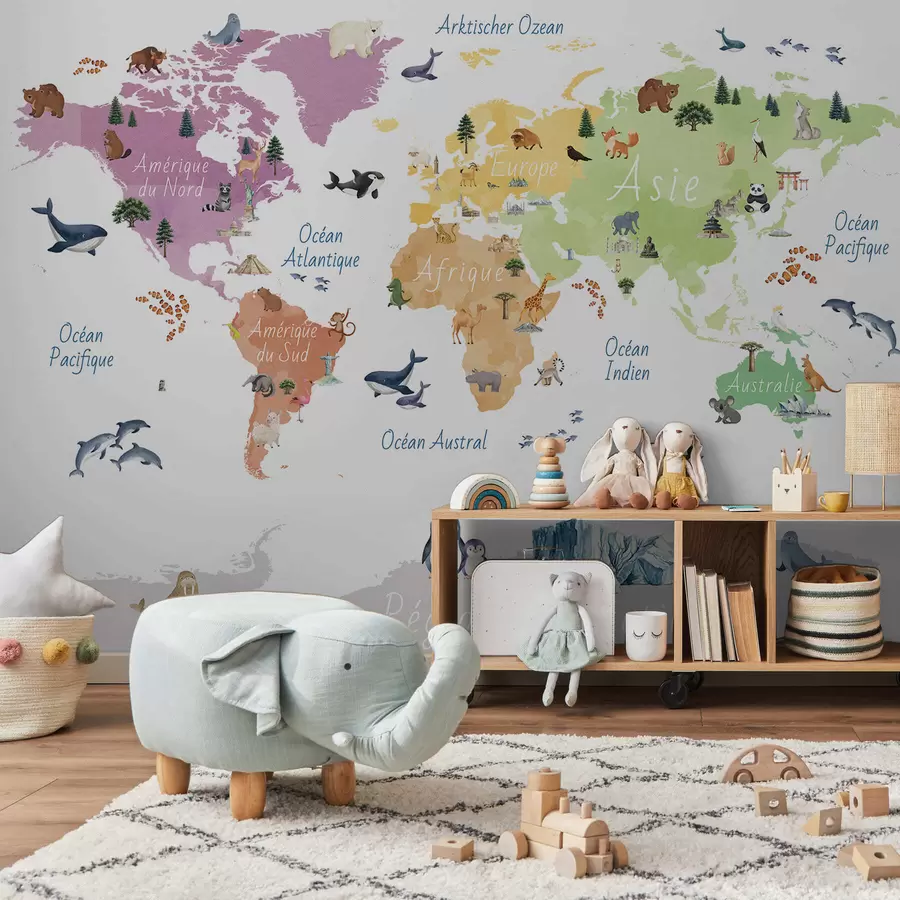 wall murals A watercolor-style color map featuring animals, plants, and architecture. Labels in French c00009fr