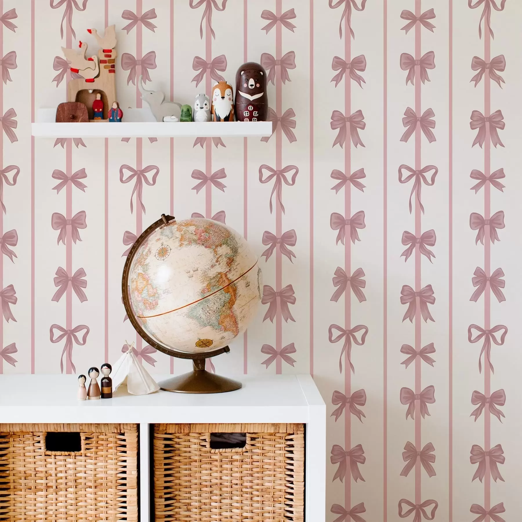 wall murals Pink bows in vertical stripes on light background a01075